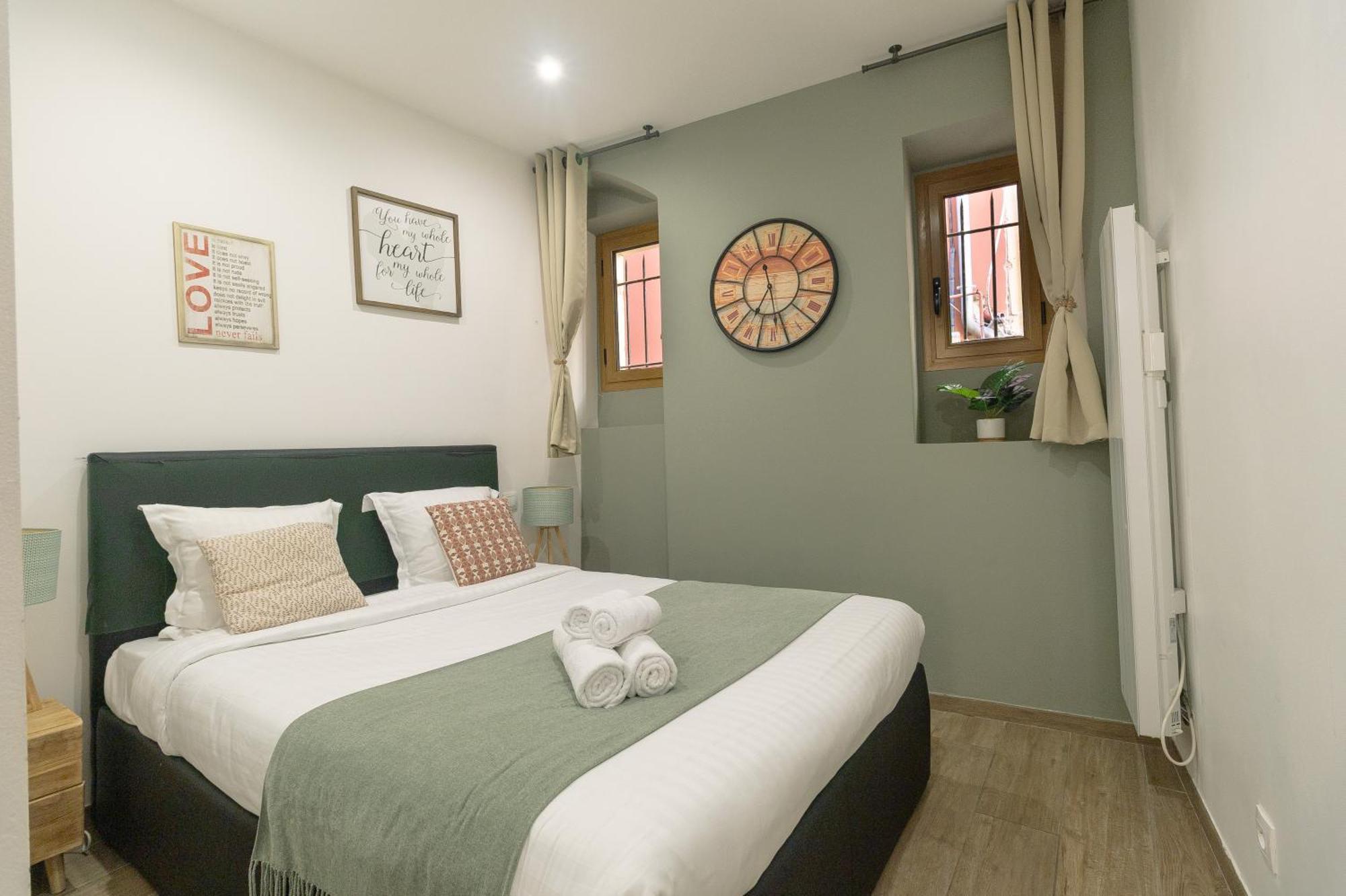 Le Mattoni 2 Apartment Menton Bagian luar foto